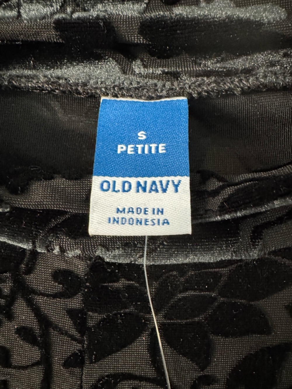 Old Navy Petite Long-Sleeve Velour Mini Dress - Picture 7 of 14